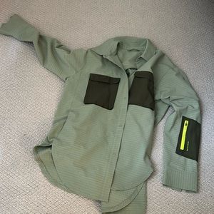 Lululemon Women’s Hiking Shirt, size 14